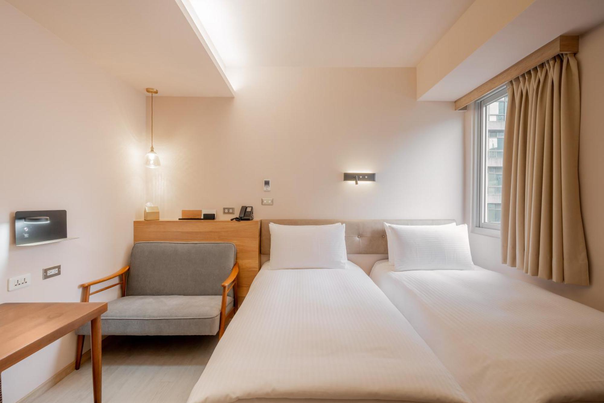 Inns Hotel Kaohsiung Bagian luar foto
