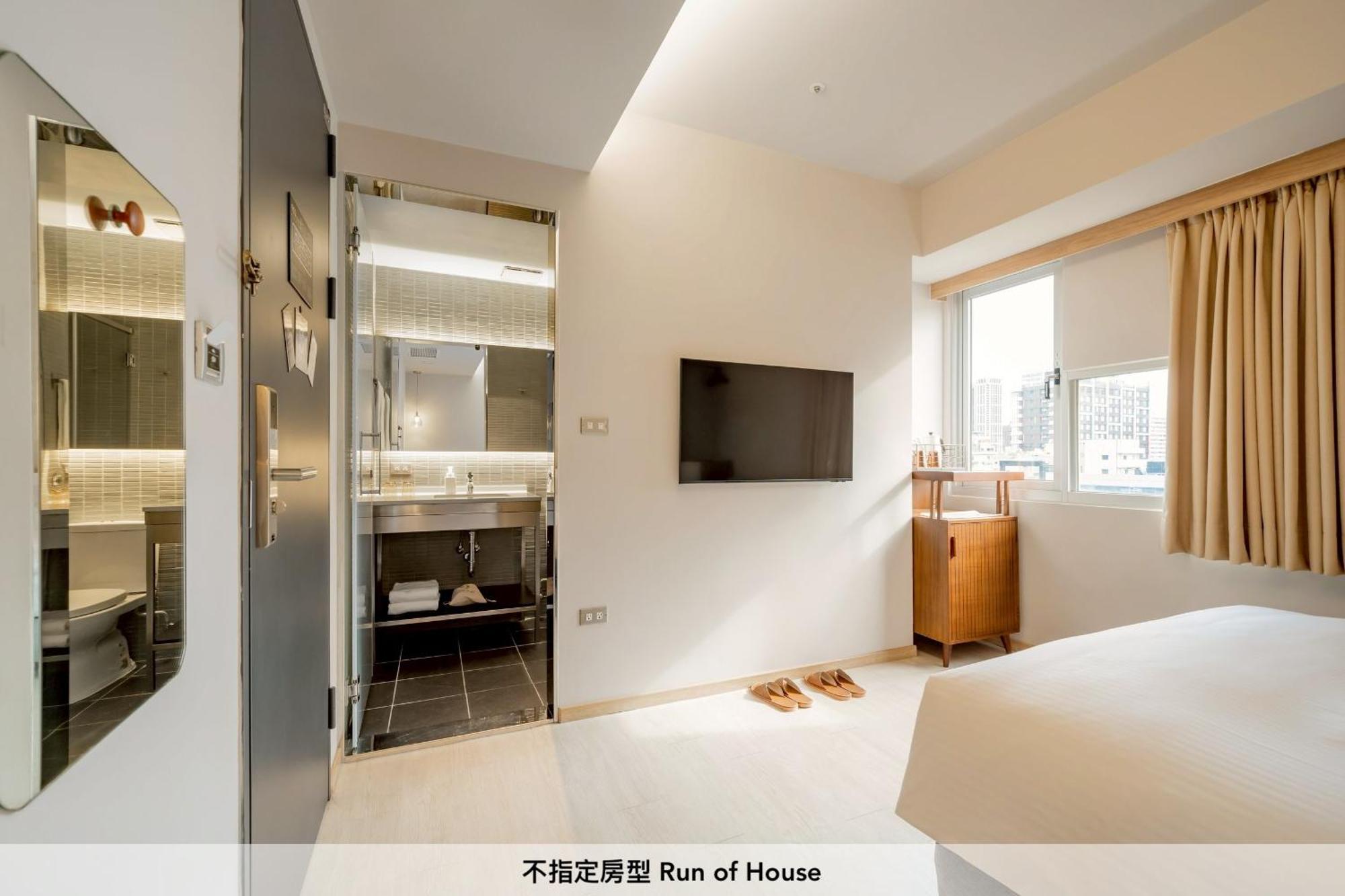 Inns Hotel Kaohsiung Bagian luar foto